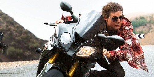 Find all the Latest Movie Reviews 2015 - Tom Cruise in Mission Impossible - Rogue Nation